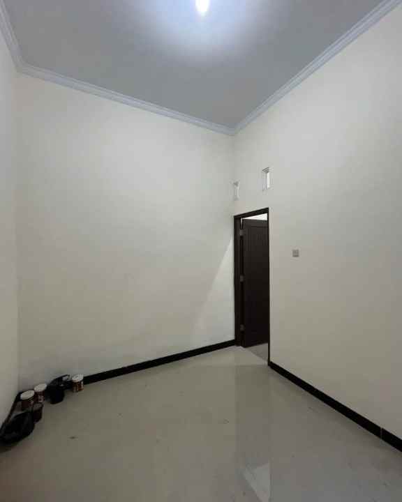 rumah cantik siap huni dekat maguwoharjo sleman