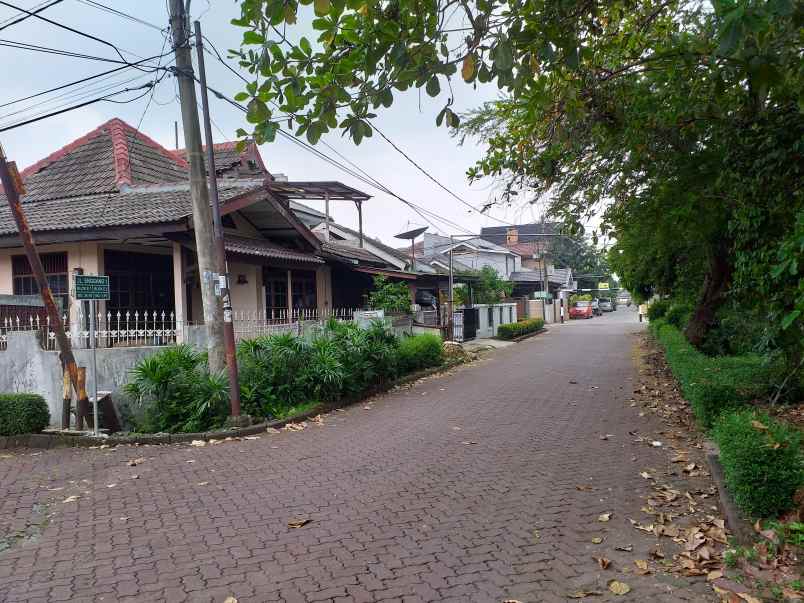 rumah di ciledug komplek japos tanah luas