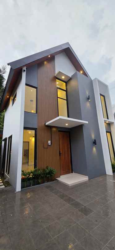 rumah dijual type mezanine di jl kaliurang km 10 jogja