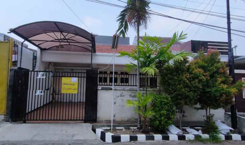 rumah disewakan tanjungsari baru surabaya barat