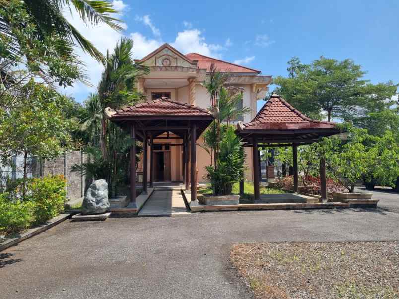 rumah exclusive dengan tanah luas dekat bandara yia