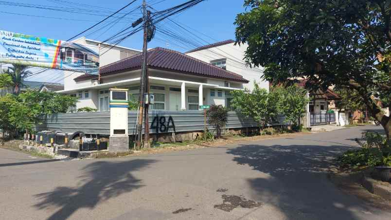 rumah hook aman nyaman tenang di antapani kota bandung