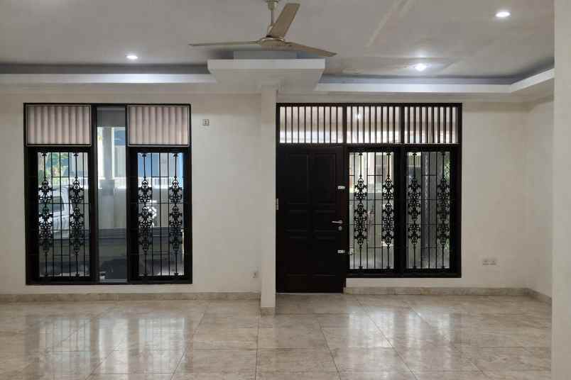 rumah hook murah di taman buaran indah 1 jakarta timur