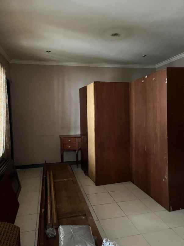 rumah karawaci bagus 2 lantai