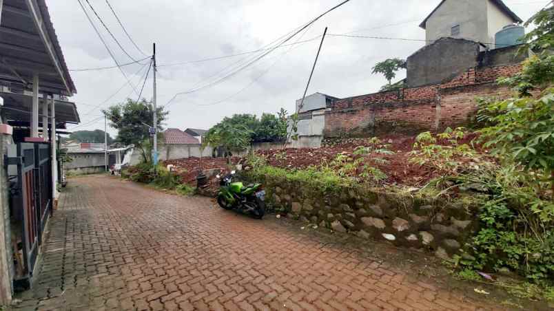 rumah kelapa dua wetan ciracas