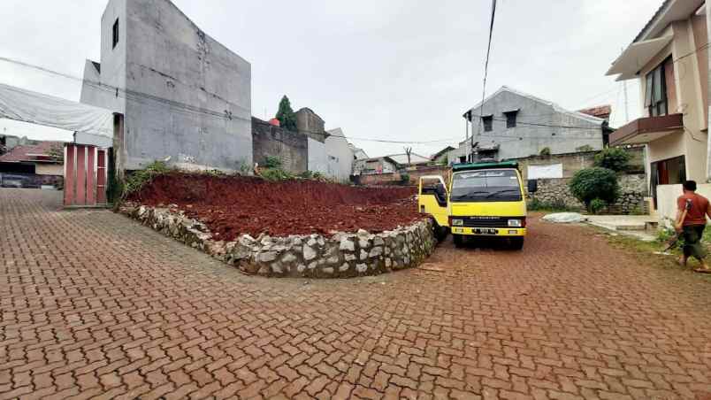 rumah kelapa dua wetan ciracas