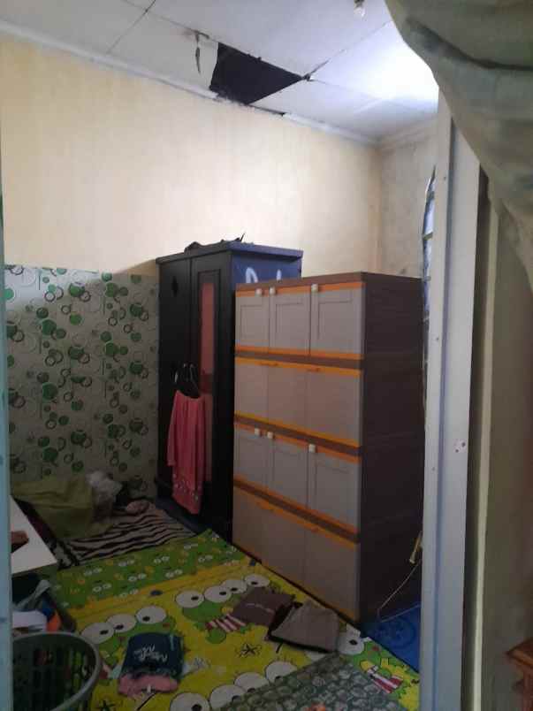 rumah lama siap huni lokasi strategis