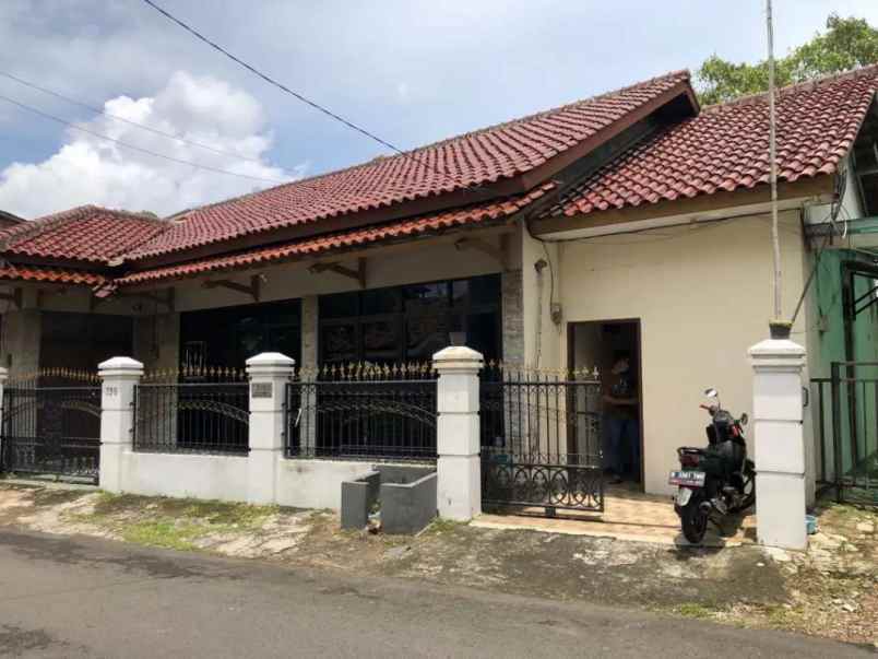 rumah manggarai selatan