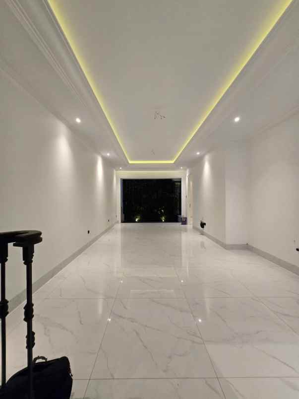 rumah mewah baru siap huni di cempaka putih