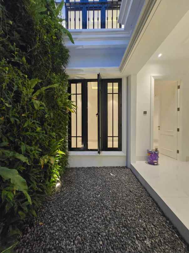 rumah mewah baru siap huni di cempaka putih