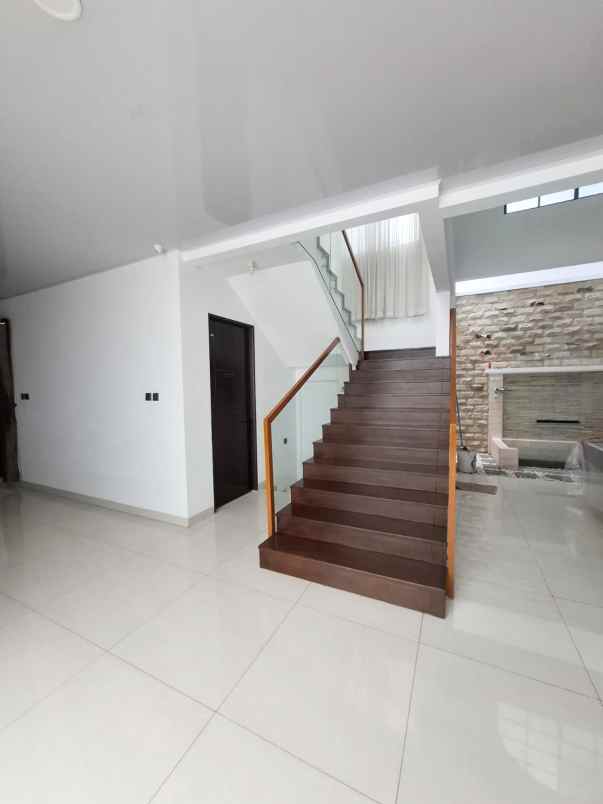 rumah mewah dijual legenda wisata cluster napoleon