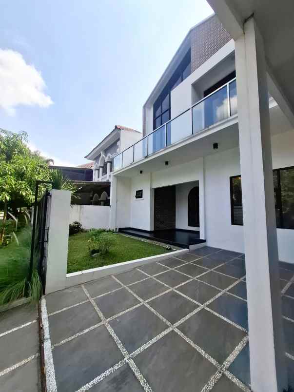 rumah mewah dijual legenda wisata cluster napoleon