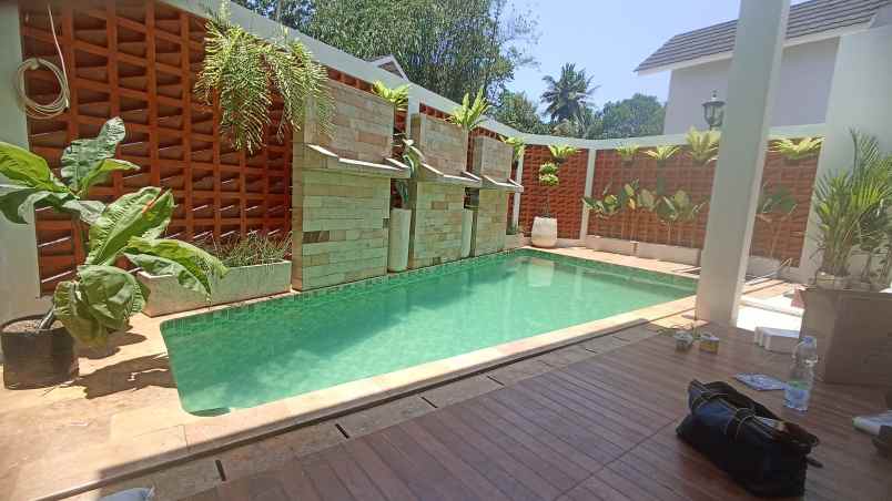 rumah mewah full furniture plus private pool