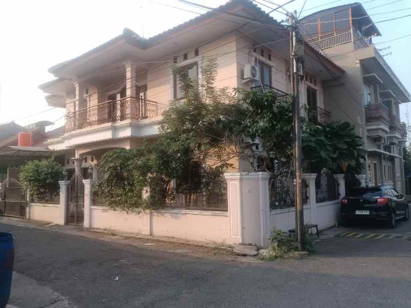 rumah mewah hook siap huni di pusat kota bekasi