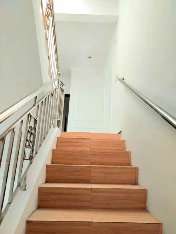 rumah mewah modern minimalis lokasi graha golf araya