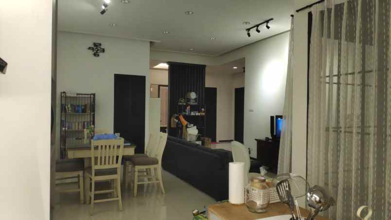 rumah mewah siap huni dekat cyber mall malang
