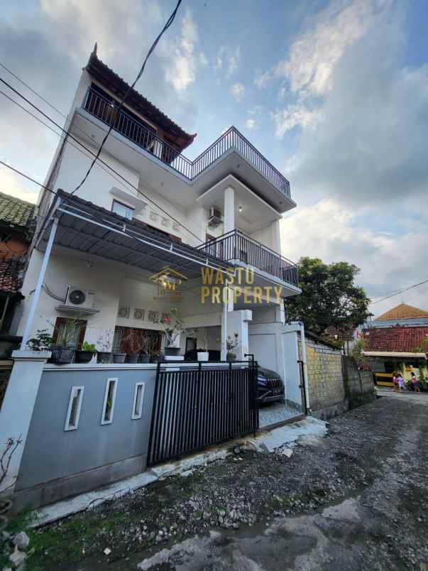 rumah mewah siap huni dekat pantai jimbaran bali