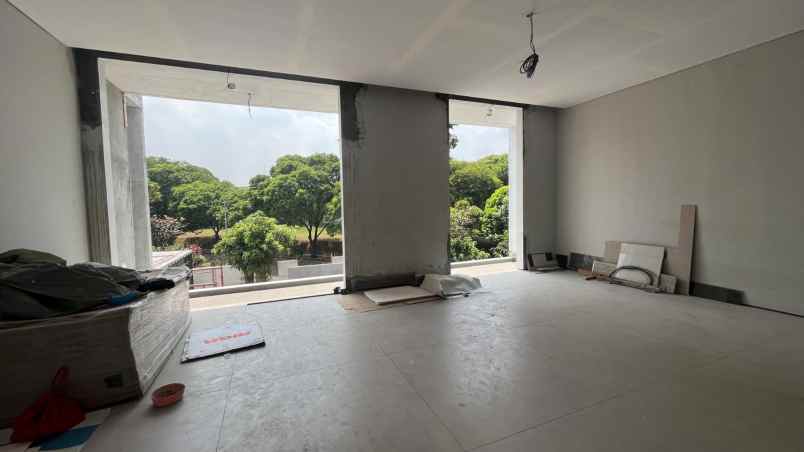 rumah mewah siap huni di cluster fortunia residence