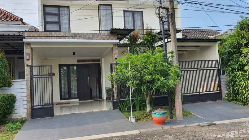 rumah mewah siap huni lokasi araya malang