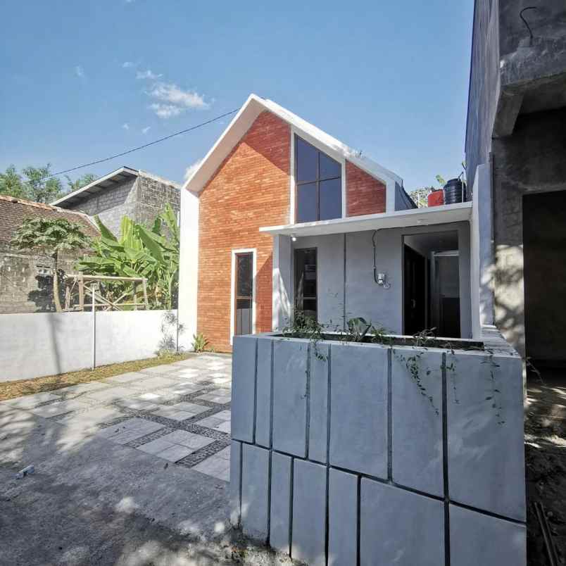 rumah mezzanine harga murah saja di kalasan sleman