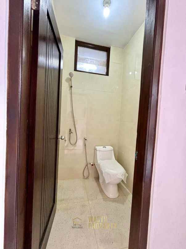 rumah modern dekat fasilitas umum di berbah sleman