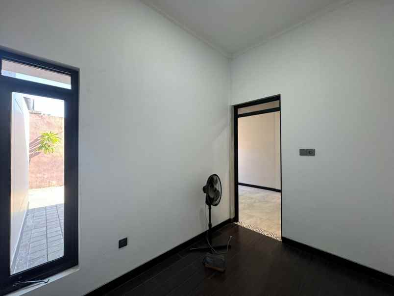 rumah modern minimalis dekat lpmp kalasan