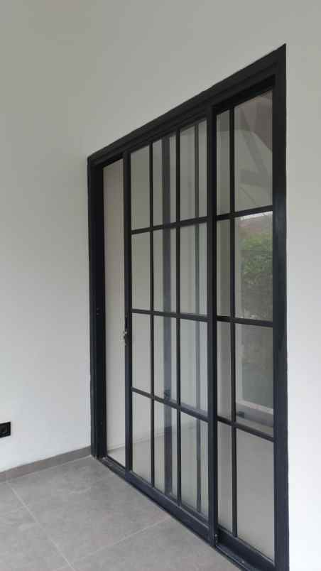 rumah modern minimalis strategis di cirendeu tang sel