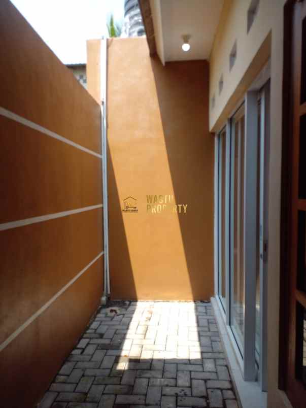 rumah modern siap huni tanah luas di seyegan