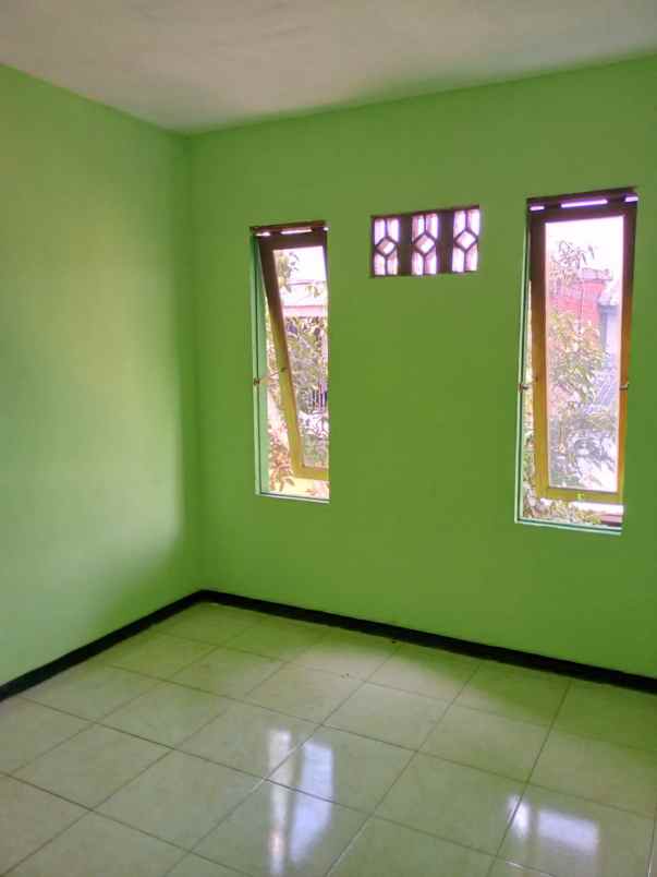 rumah murah 2 lantai siap huni lokasi strategis