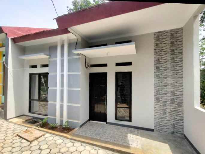 rumah murah hot promo ekonomis dan strategis cash