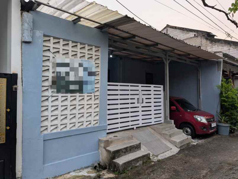 rumah murah second dalam perumahan di ciherang depok