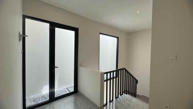 rumah new gress woodland citraland surabaya barat