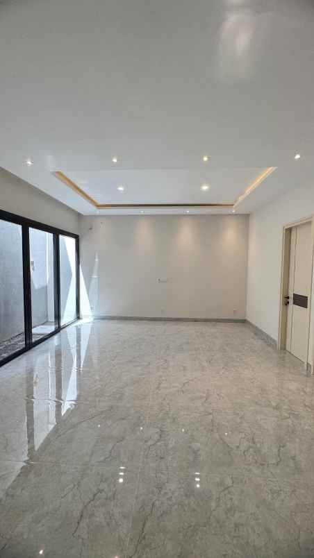 rumah new gress woodland citraland surabaya barat