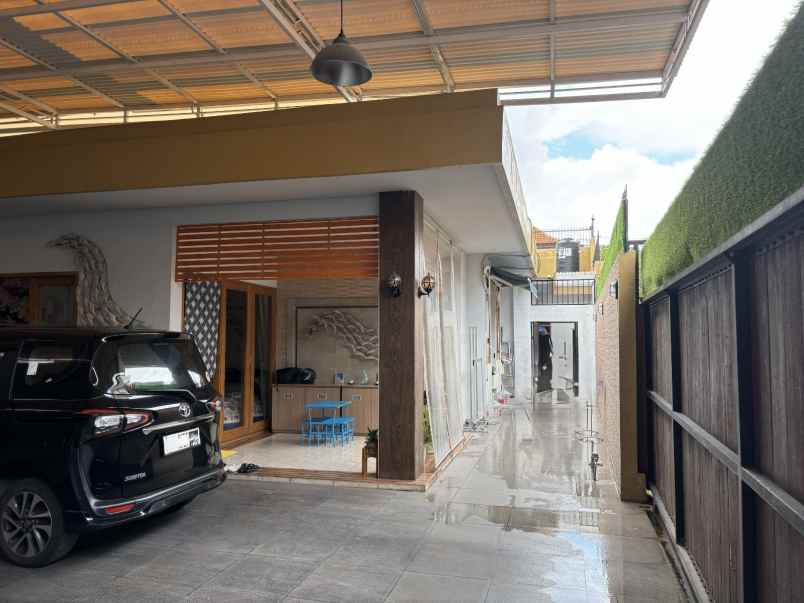 rumah one gate system di dalung dekat canggu bali