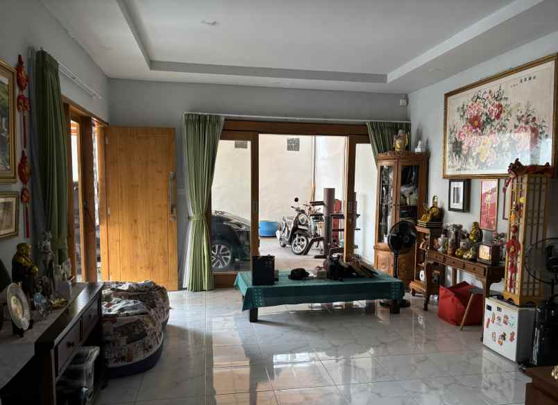 rumah one gate system di dalung dekat canggu bali