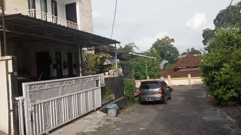 rumah one gate system di dalung dekat canggu bali