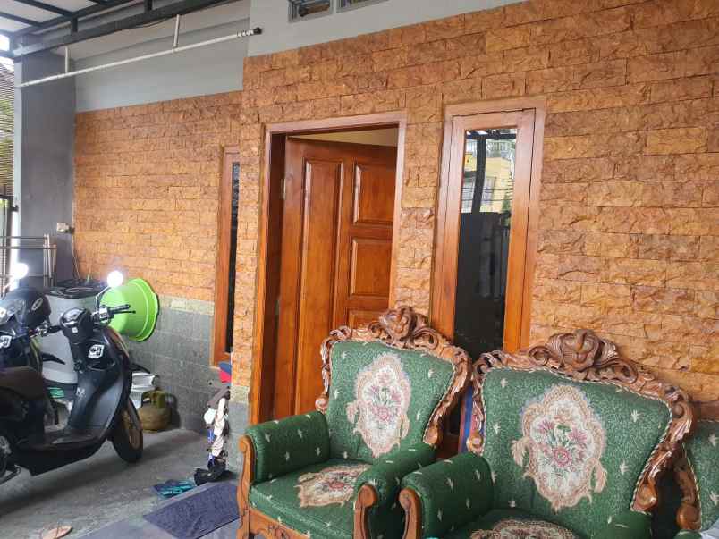 rumah pojok di mondoroko dijual cepat