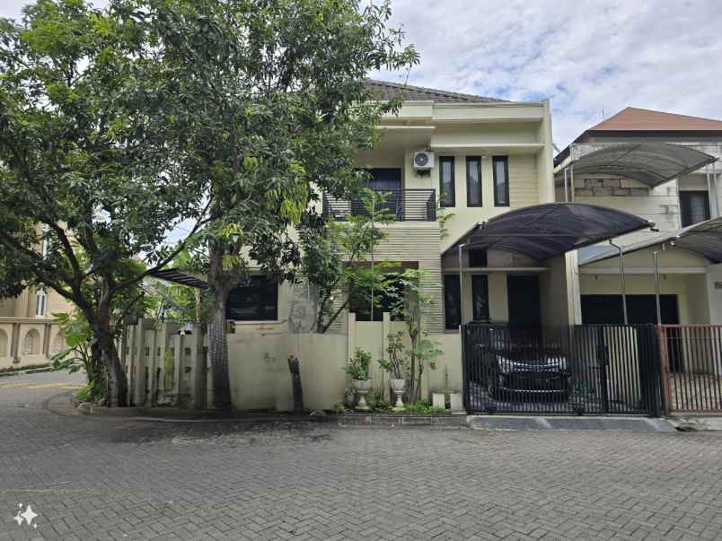 rumah puri asri pakuwon city strategis carport 2