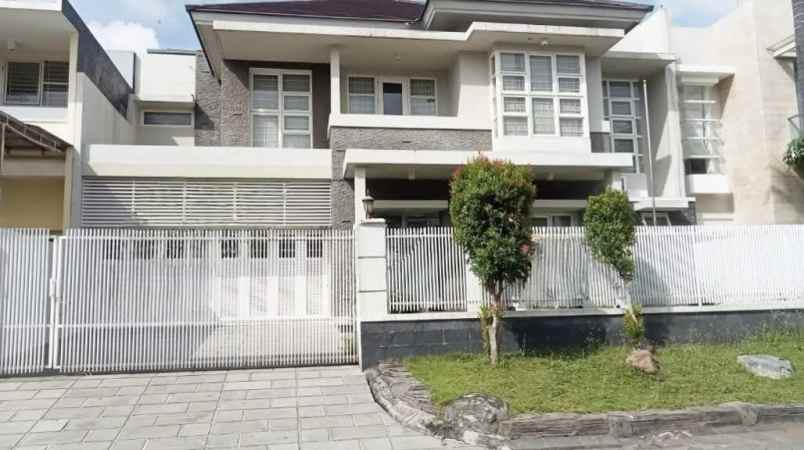 rumah puri galaxy hadap utara row jalan 3 mobil