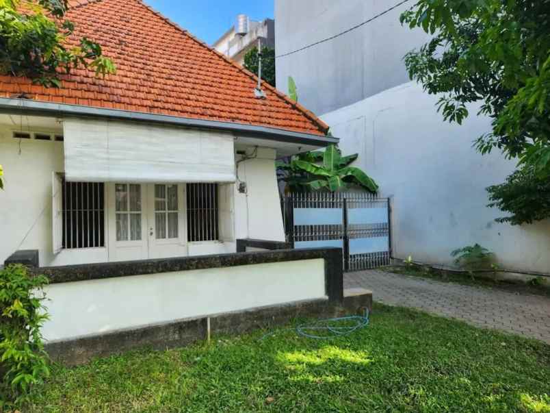 rumah pusat kota strategis ciliwung