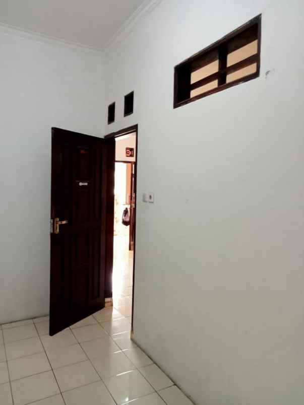 rumah second cilame bandung barat dalam komplek