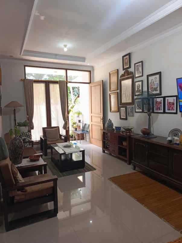 rumah second dalam cluster di jagakarsa jaksel