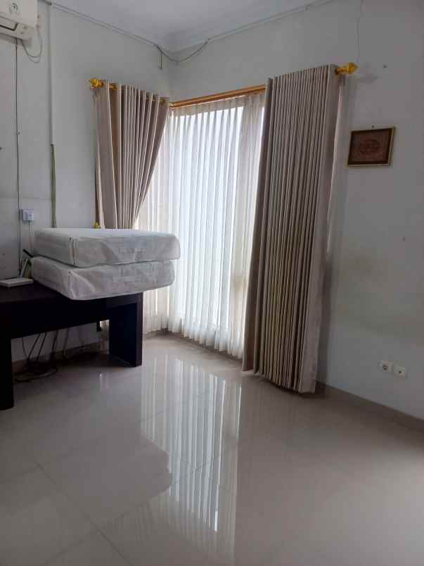 rumah second dalam cluster di jagakarsa jaksel