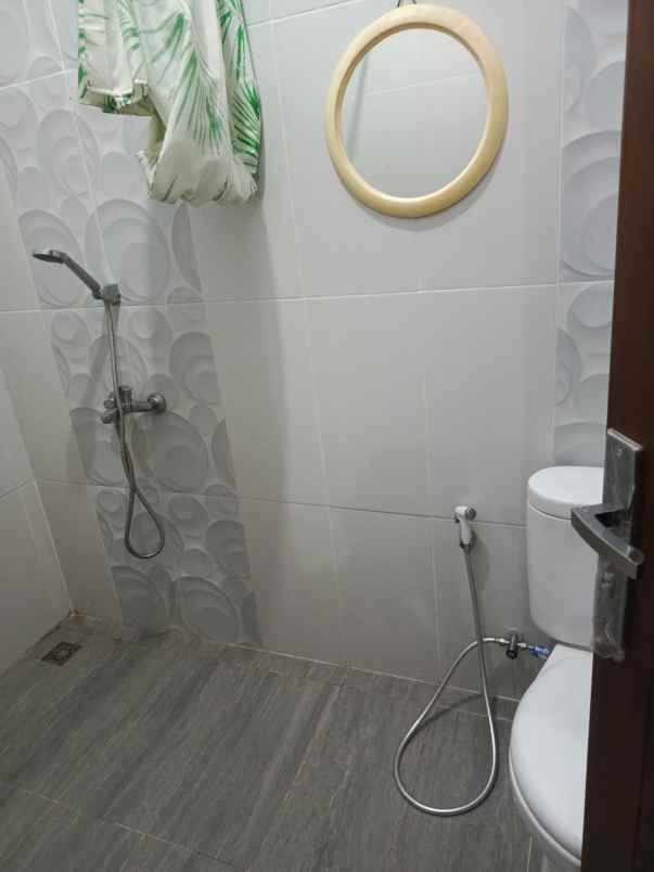 rumah second dalam cluster di jagakarsa jaksel