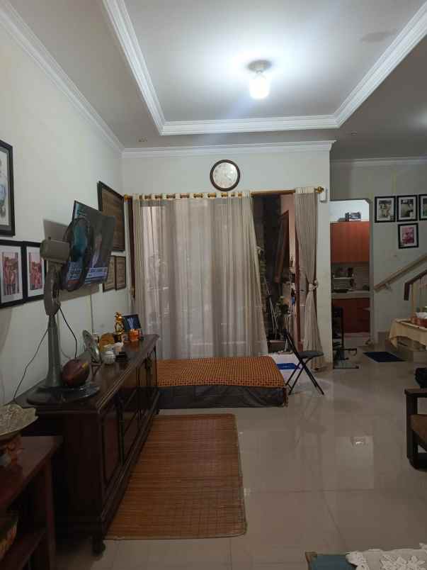 rumah second dalam cluster di jagakarsa jaksel