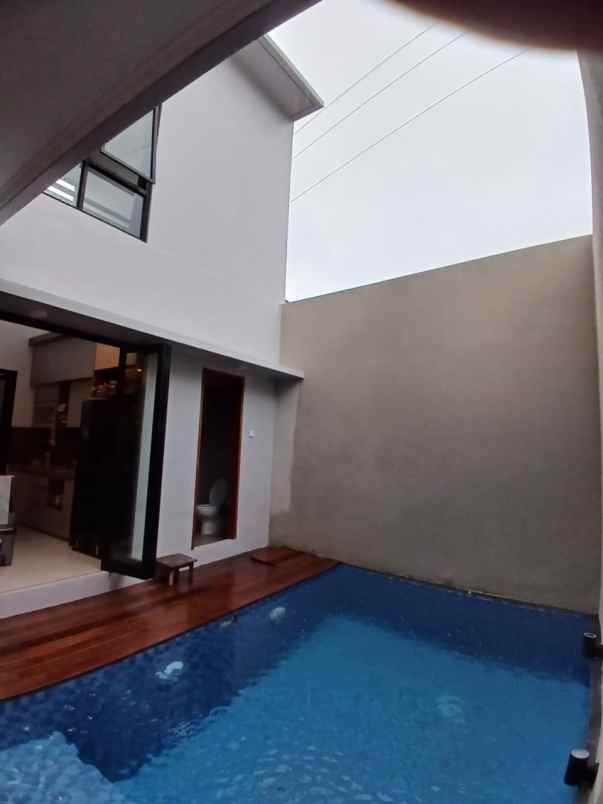 rumah semi villa 4 kamar tidur di sanur bali