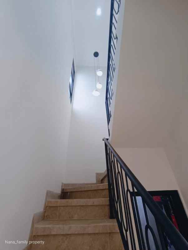 rumah siap huni di kelapa dua kebon jeruk jakbar