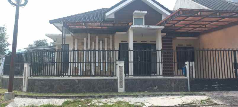 rumah siap huni lokasi di tasikmadu kota malang