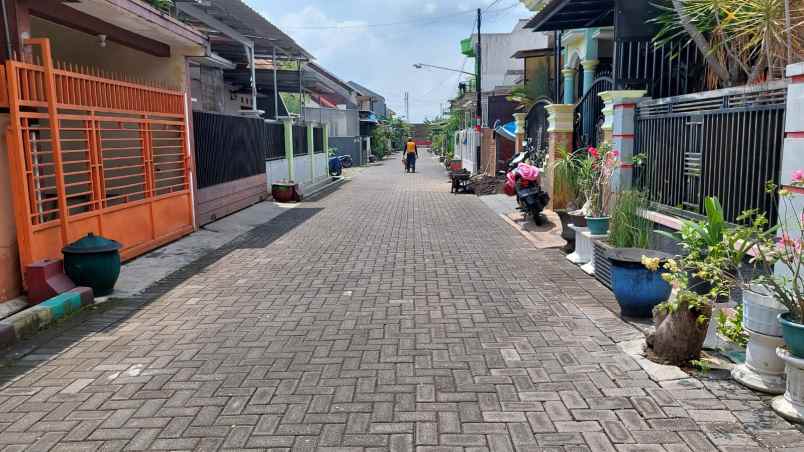 rumah siap huni modern minimalis belakang araya malang