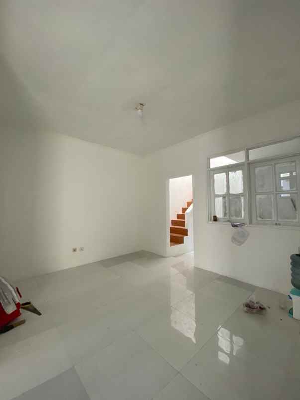 rumah siap huni type minimalis klasik sentul city